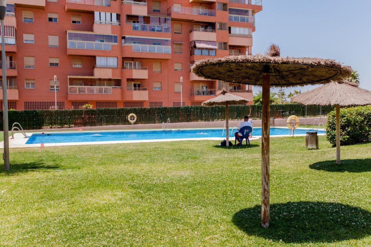 Apartamento Teatinos, Metro, Free Parking & Pool Apartment *
