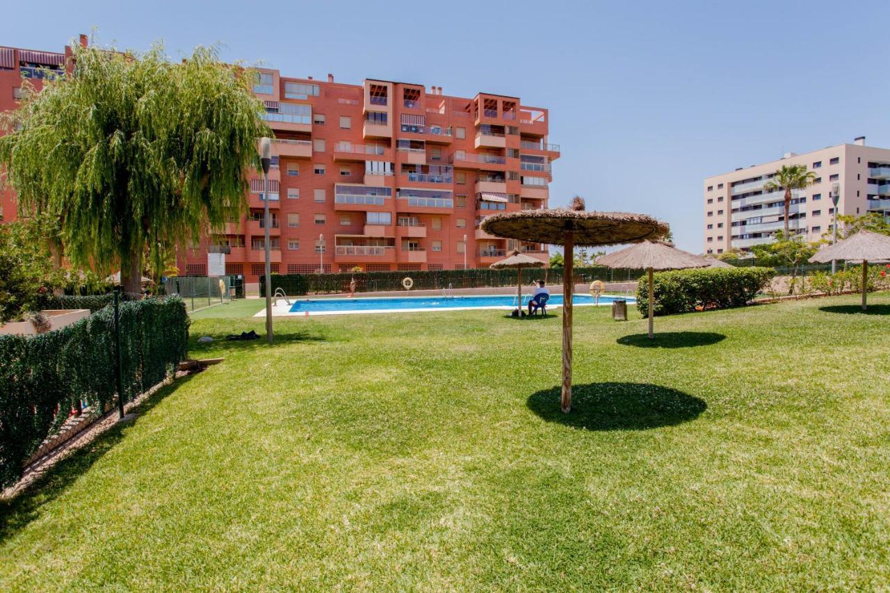 Apartamento Teatinos, Metro, Free Parking & Pool