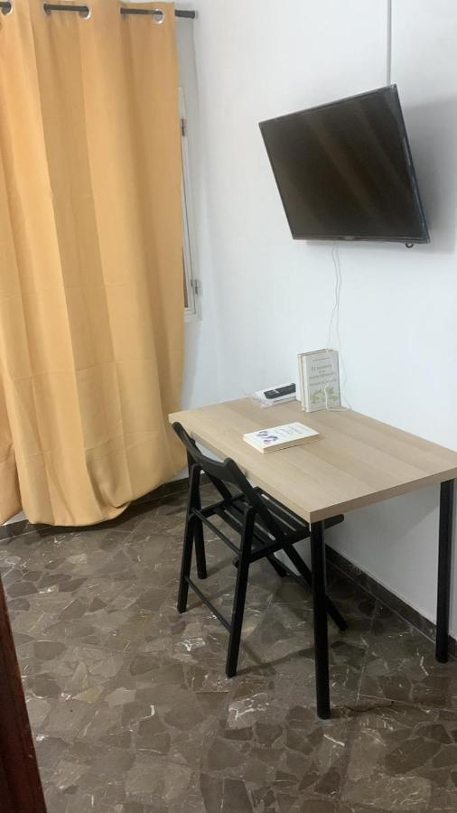 Fantastic Bedroom The Center City Privatunterkunft *