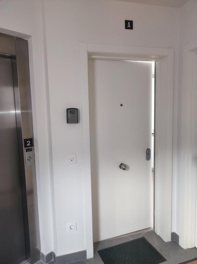 Piso Completo Para 4 Personas -parking Gratuito *