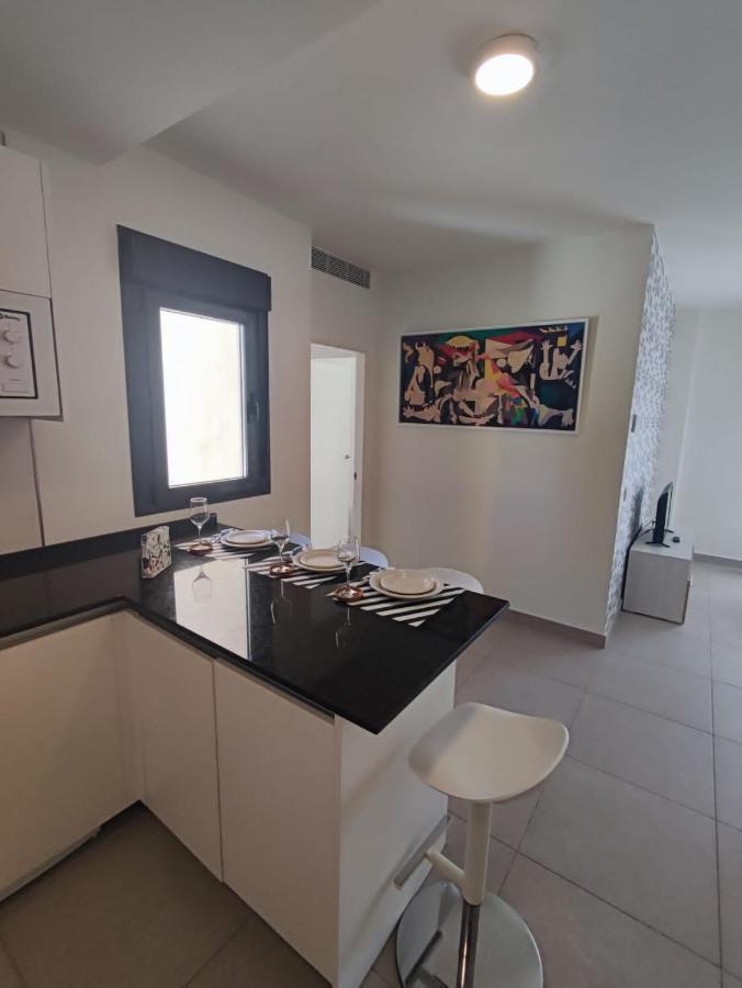 Piso Completo Para 4 Personas -parking Gratuito Apartment Málaga