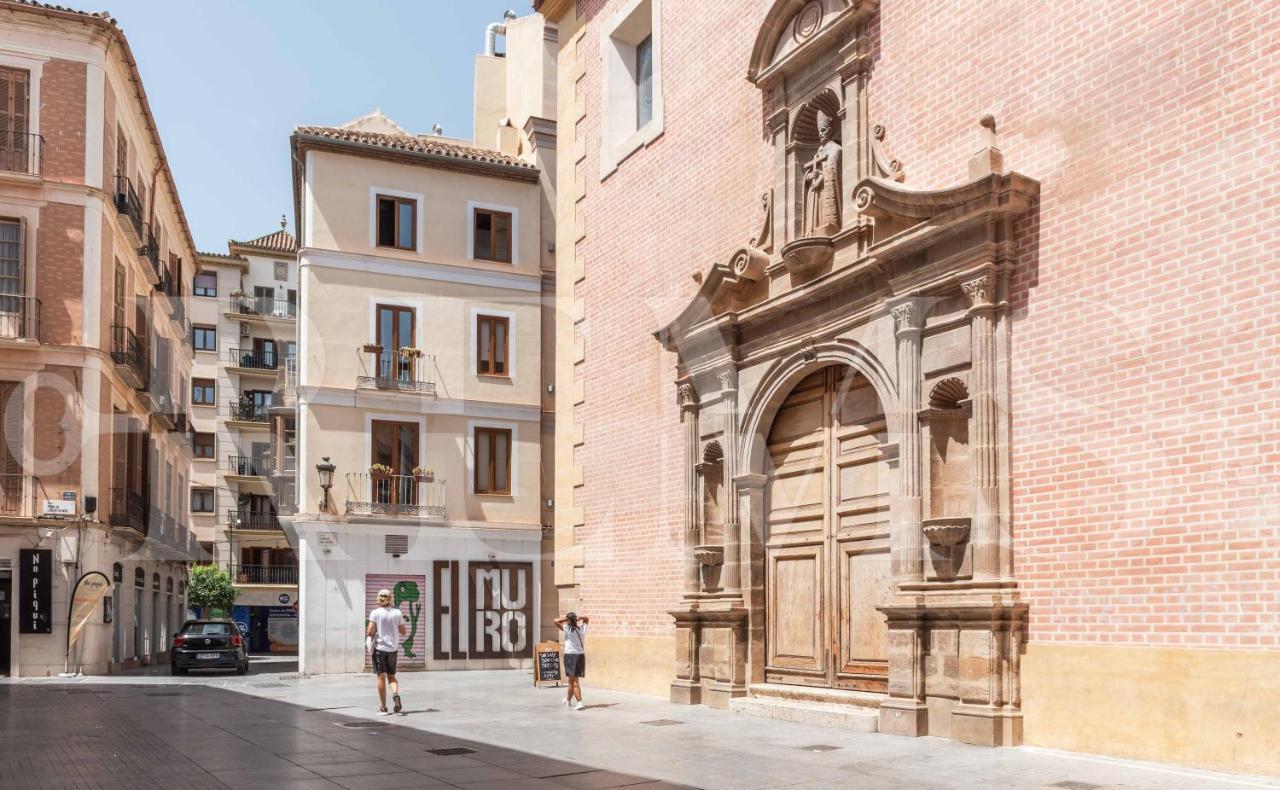 And Spacious With Parking On-site Appartement