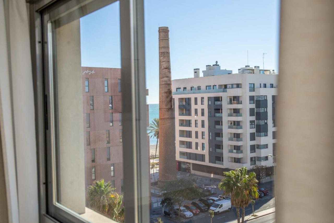 C13 Seaside With Pool And Parking Apartment Malaga