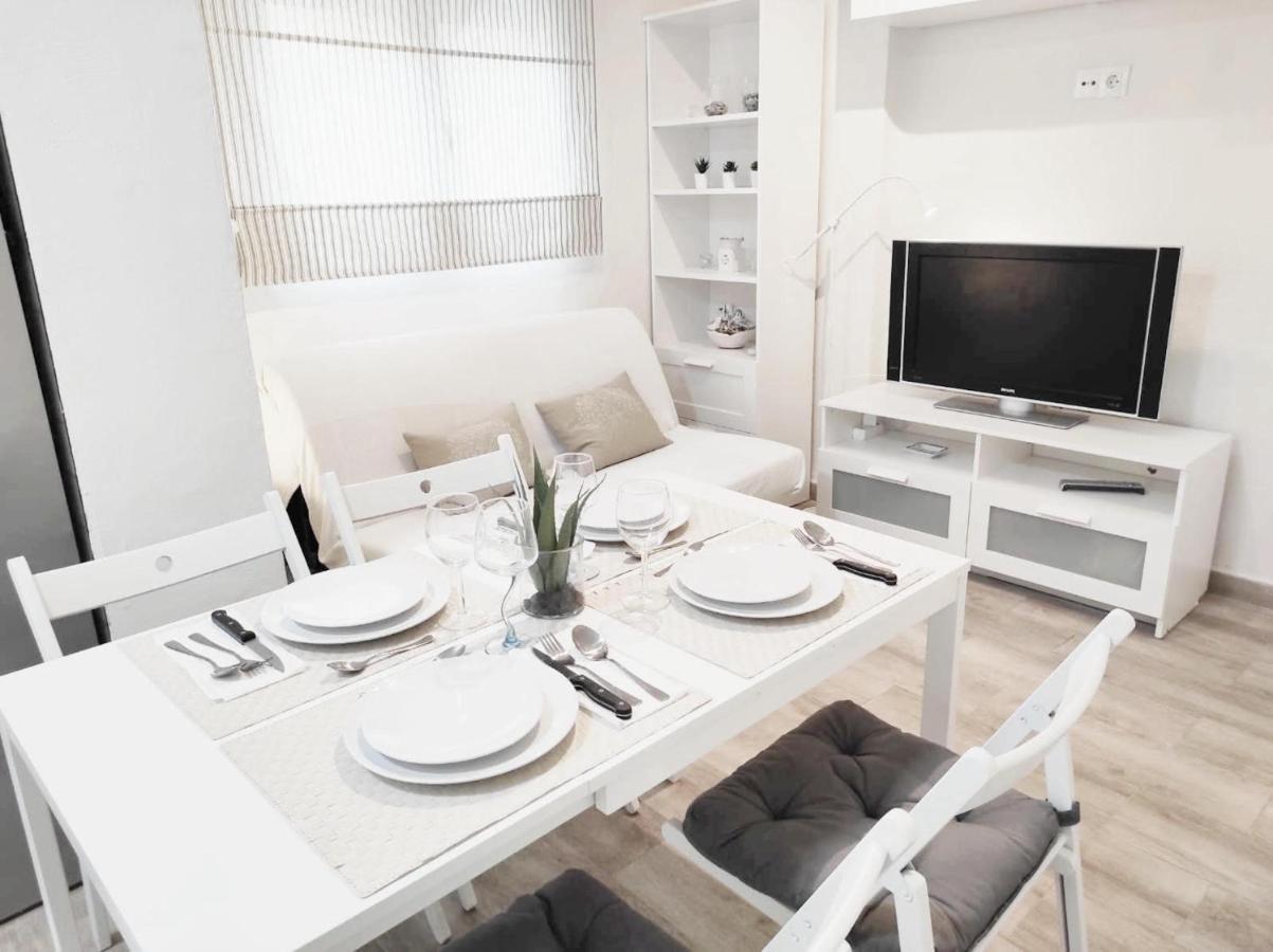 Holidays2malaga Velarde Cerca Hospital Civil Y Centro Apartamento *