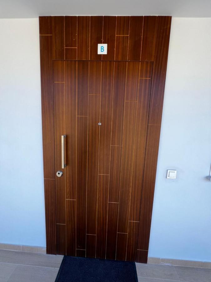 The Wave Collection Sea View 2 Bedrooms Apartment *