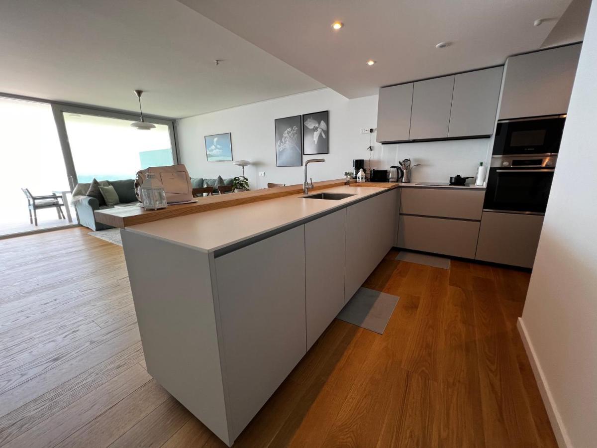 The Wave Collection Sea View 2 Bedrooms Apartment Malaga