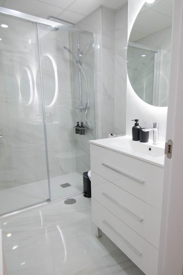 New! Luxury Center & 2 Balconies Appartement *
