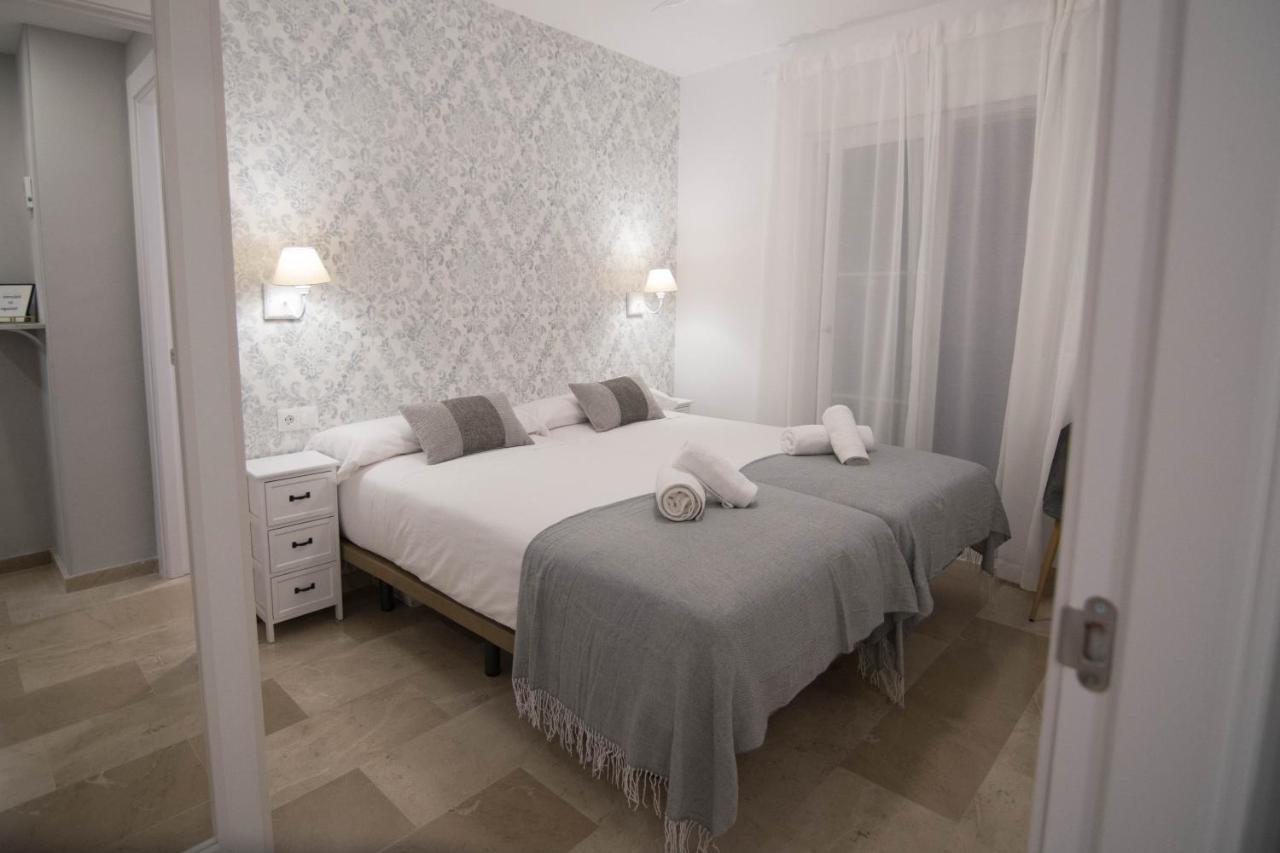 New! Luxury Center & 2 Balconies