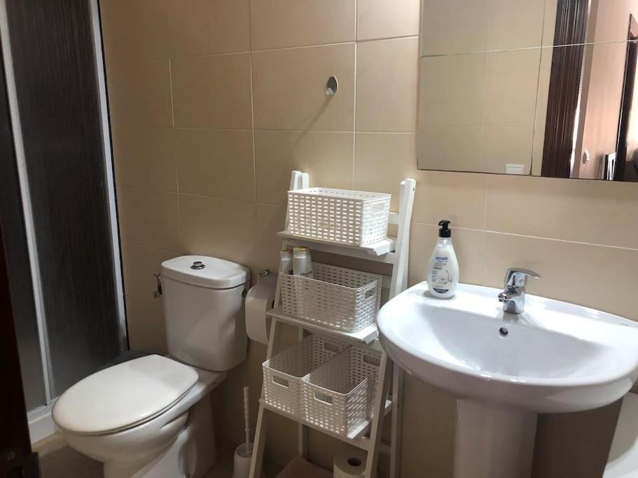Apartamento En Primera Linea De Playa El Palo