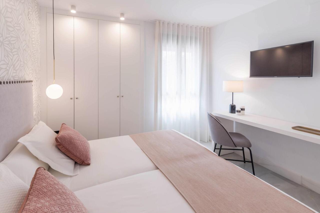 Apartment Premium & Free Parking By Ele