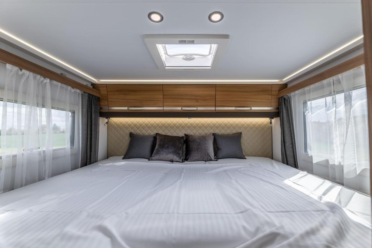 Campiri Base - Motorhome & Rvs Company Botel Malaga