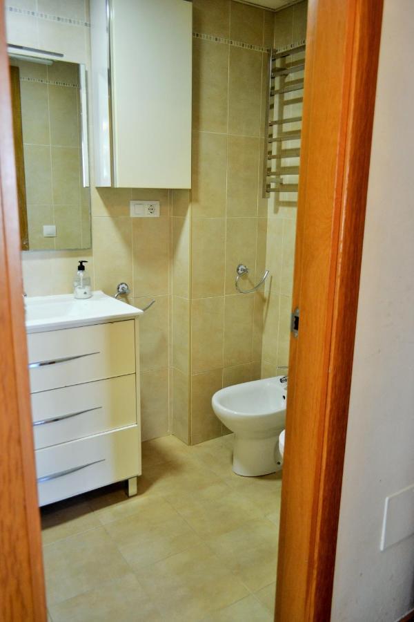 Hospitales Y Centro Suites Salmeron Apartment