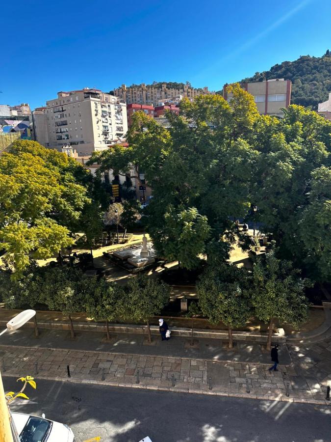 Plaza Victoria Apartment *