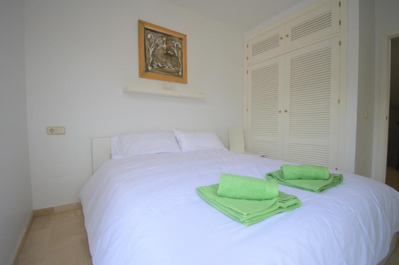 Ferienhaus Lomas De Riviera 3 Bed Townhouse Málaga