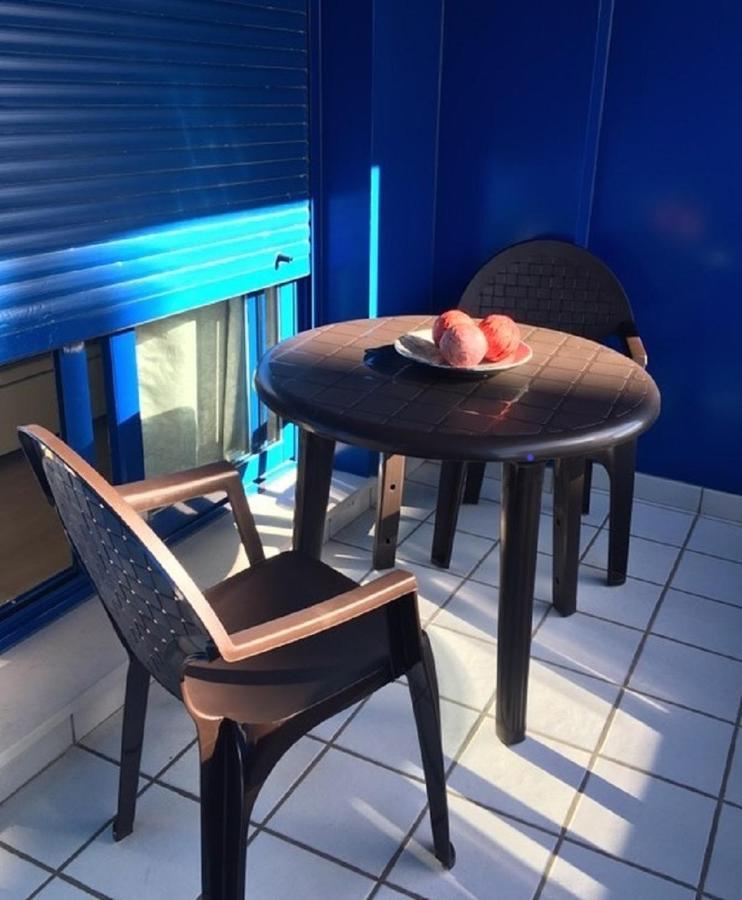 Piso Frente Al Mar Primera Linea De Playa En Con Parking Gratuito Apartment *