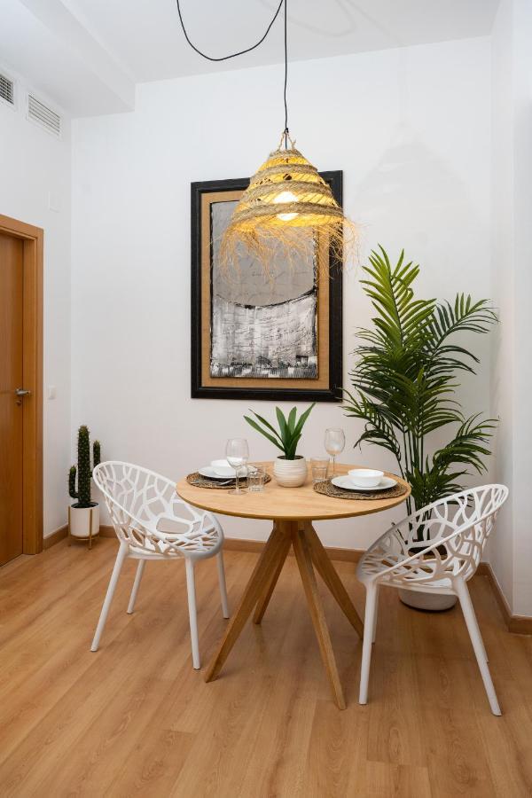 Victoria I & Old Town By Ele Apartment *