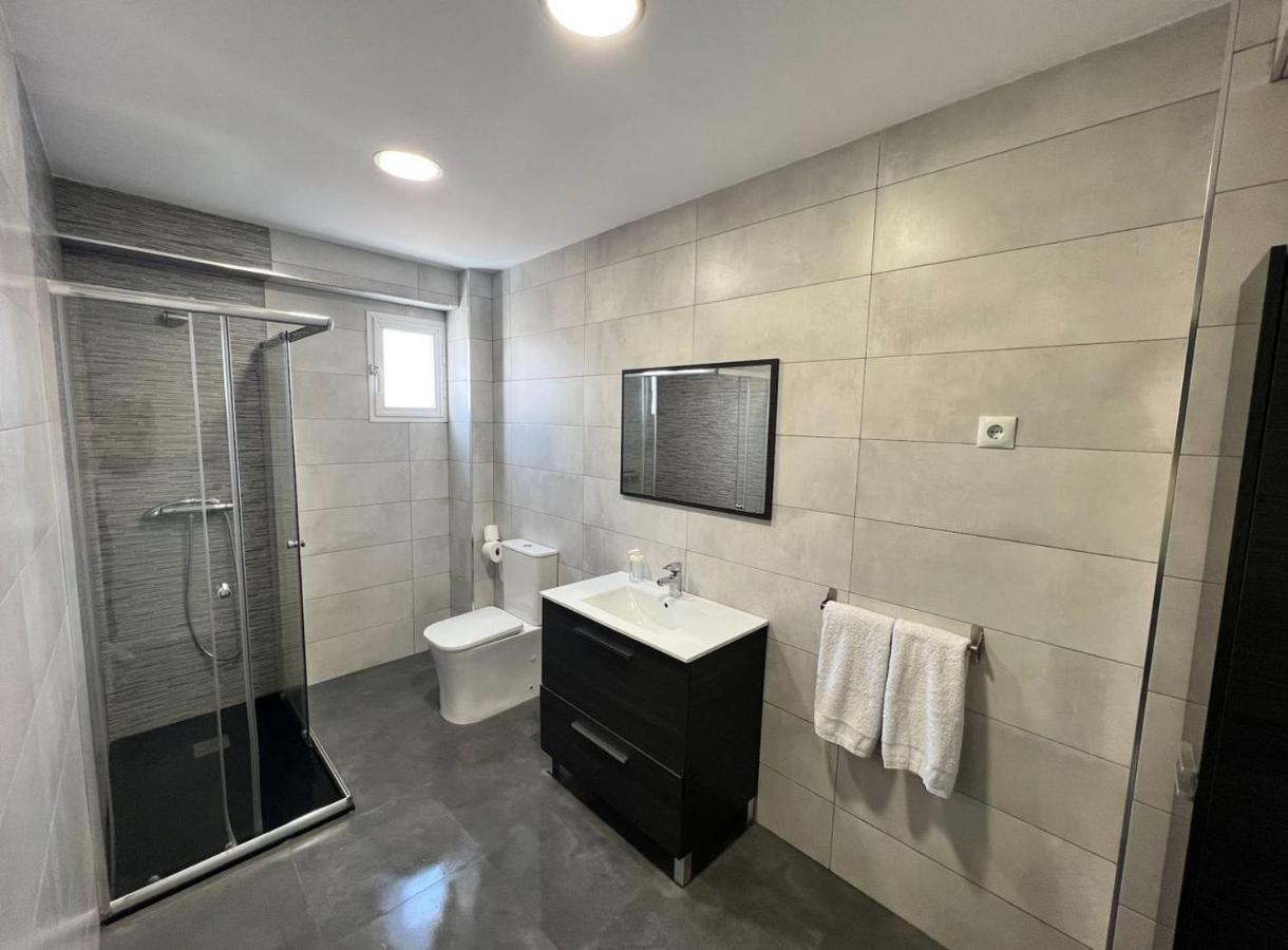Holidays2malaga 2 Bedroom Armengual De La Mota Close Shopping Center