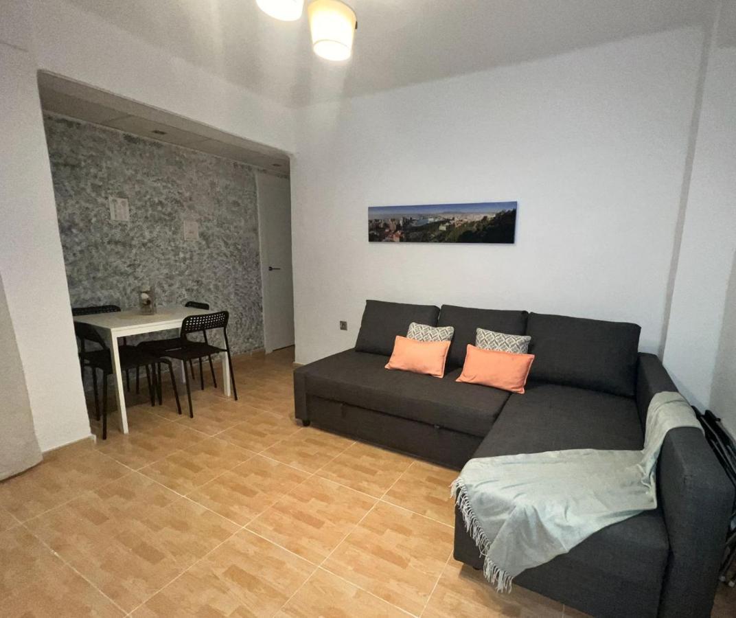Holidays2malaga 2 Bedroom Armengual De La Mota Close Shopping Center * Málaga