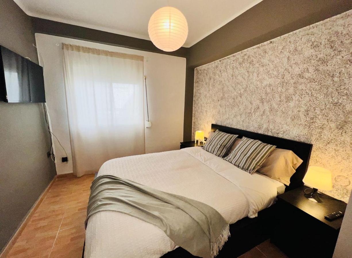 Holidays2malaga 2 Bedroom Armengual De La Mota Close Shopping Center *