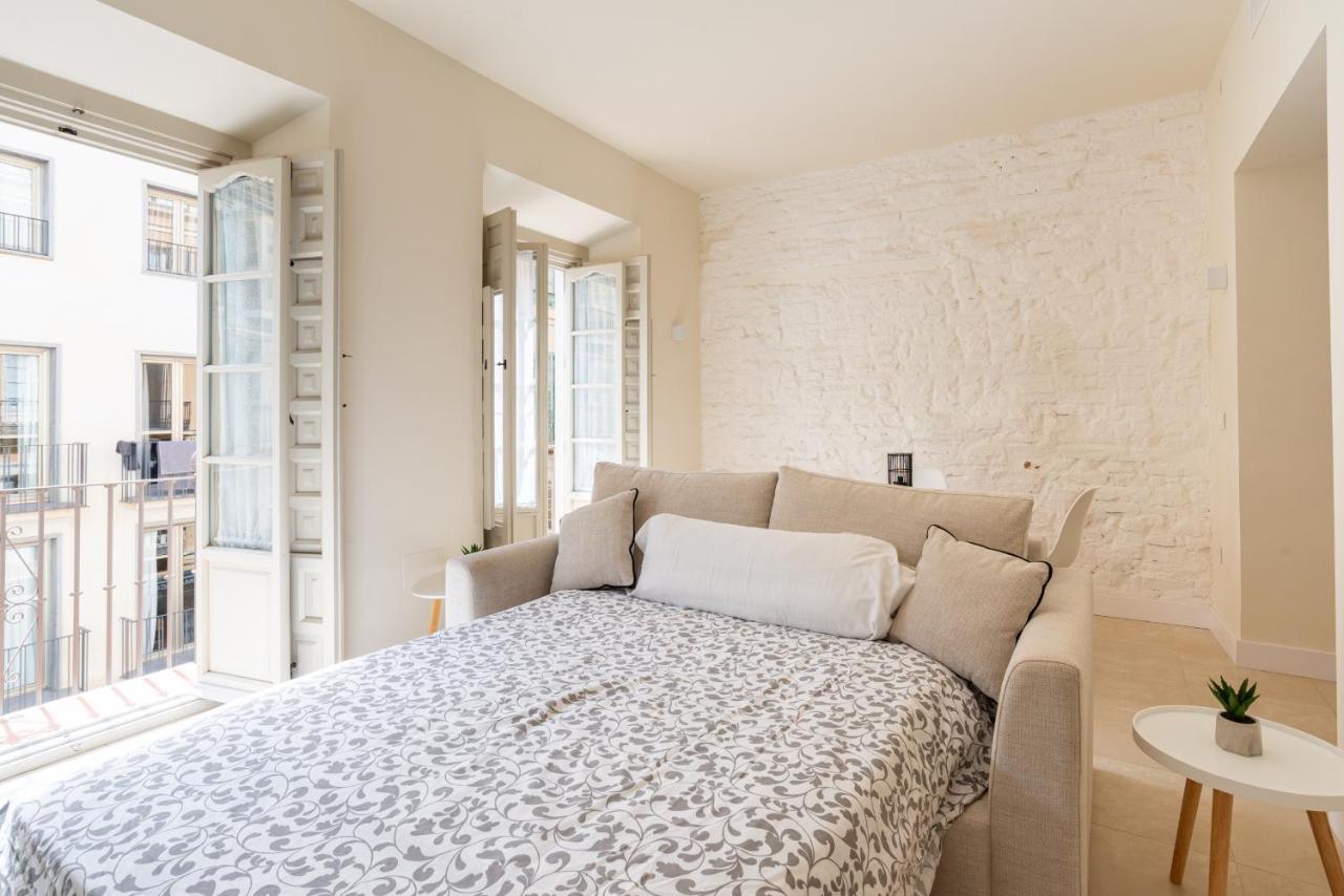 Urbe 10 Carreteria 1 Bedroom Apartment *