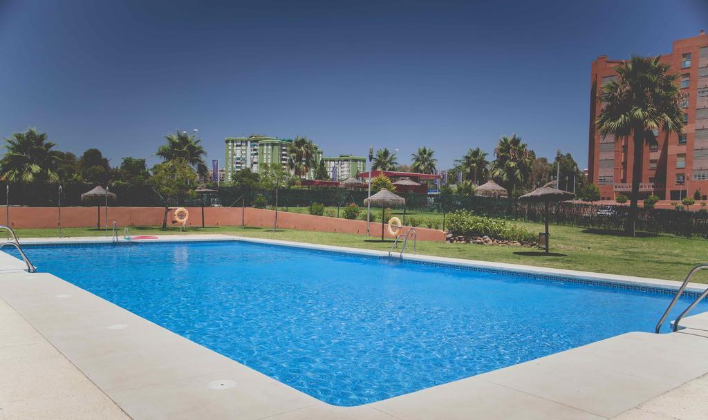 Apartment Apartamento Teatinos, Metro, Free Parking & Pool *