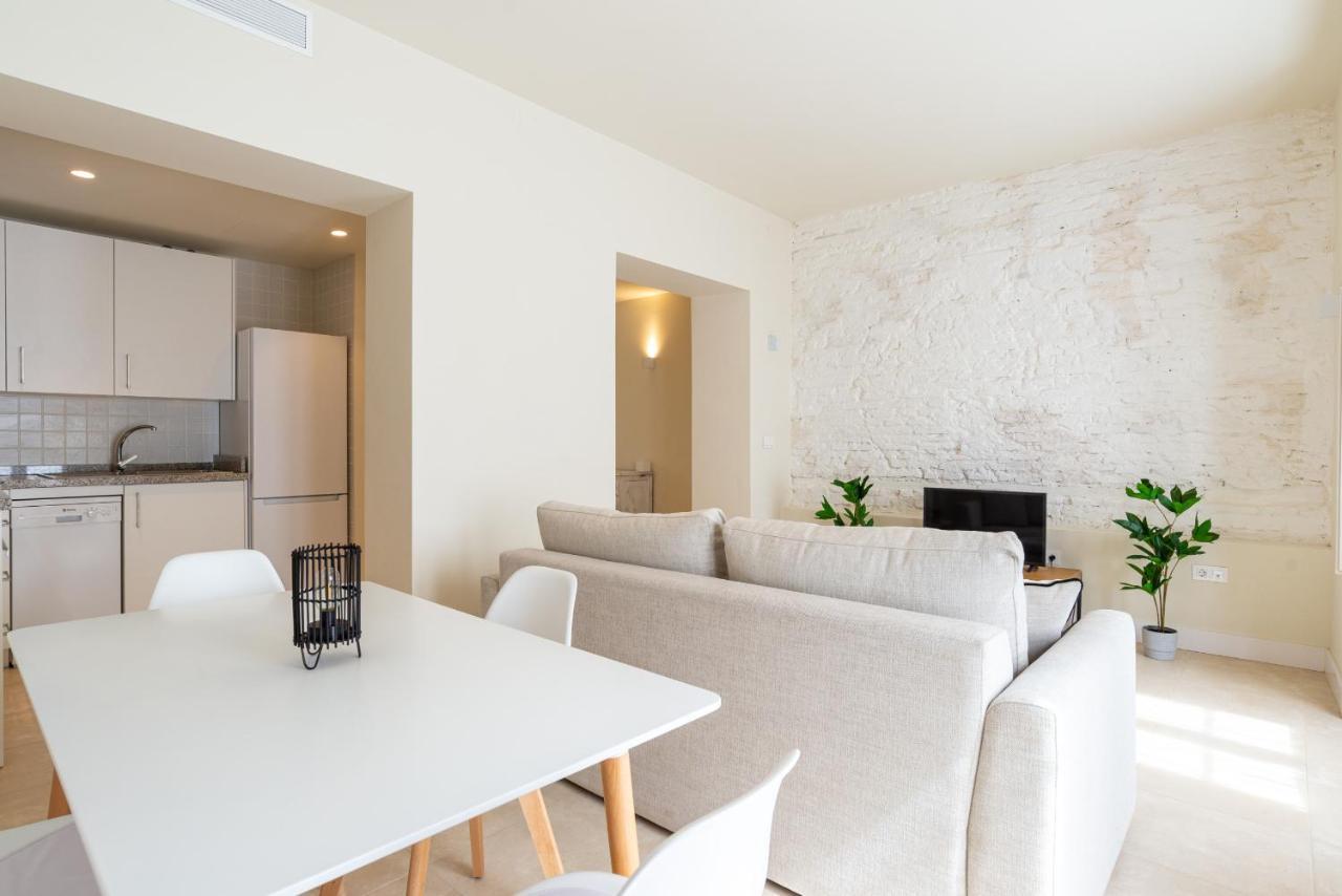 Urbe 10 Carreteria 1 Bedroom Apartment
