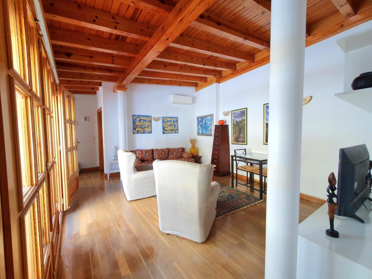Unique Penthouse Echegaray Apartment *