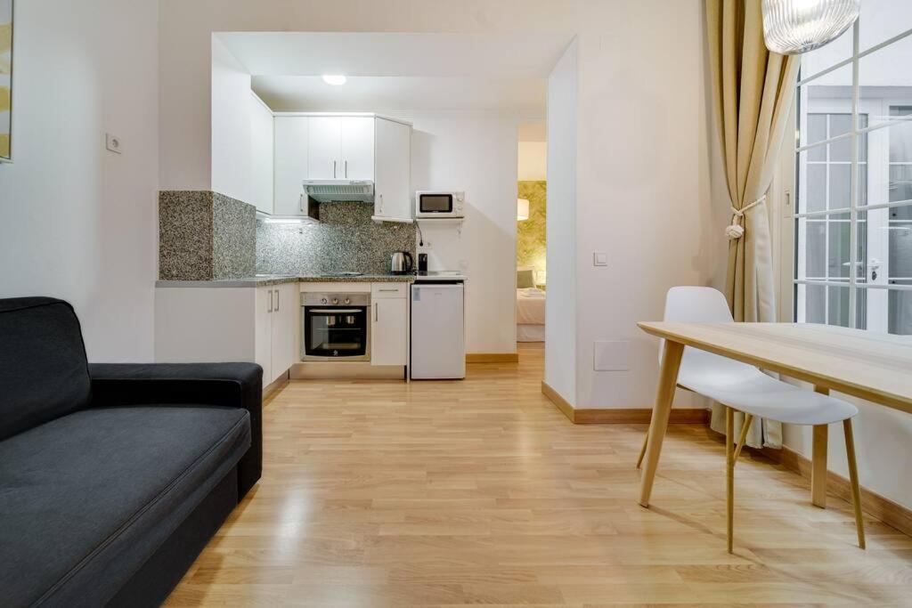 Encantador Con Patio Apartment Malaga