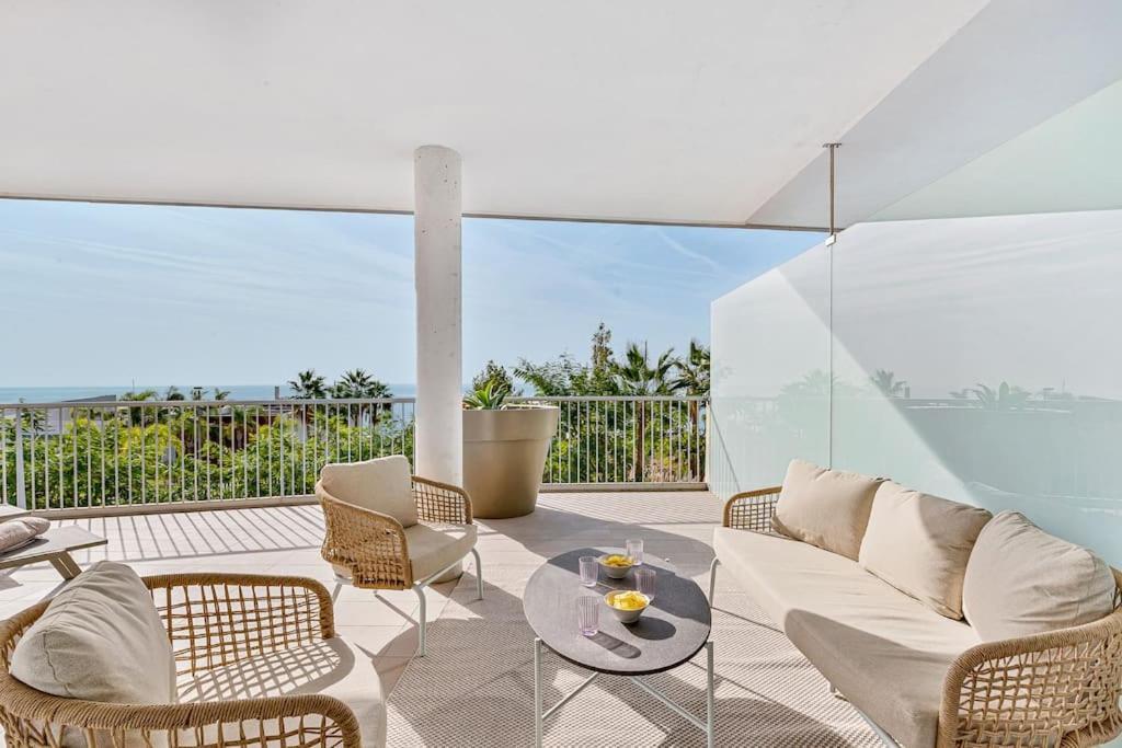 Apartment Stylish With Oceanview Malaga