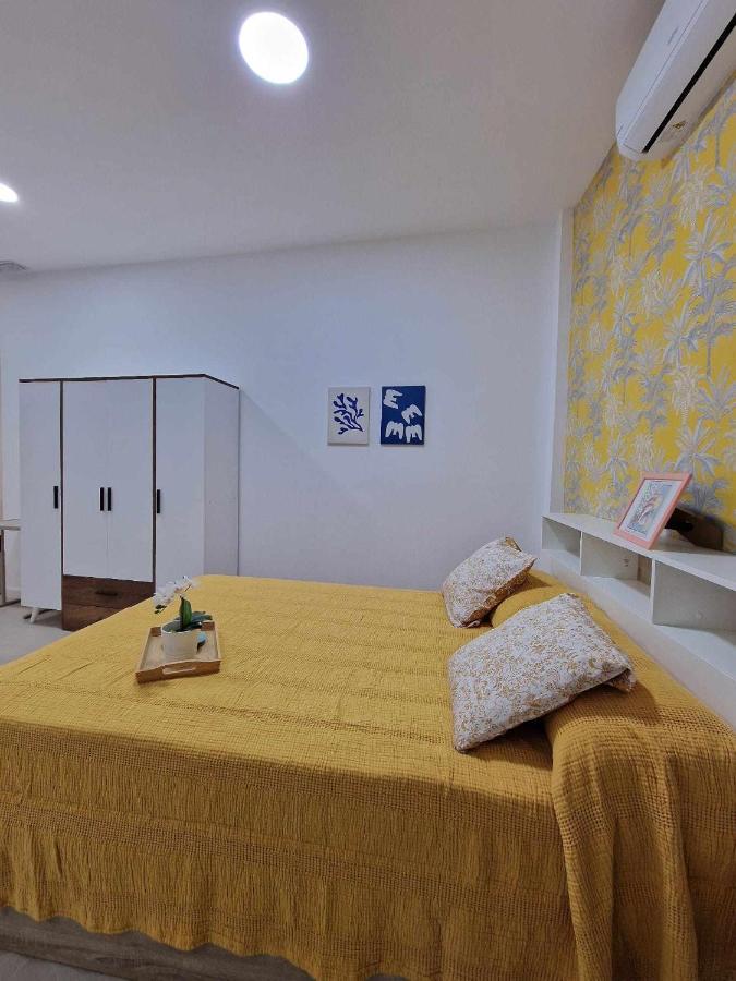 Moderno 3 En Calle Marmoles Malaga