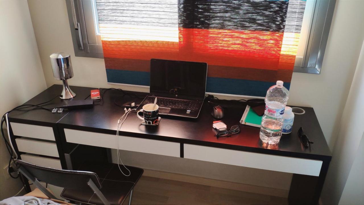 On The Beach! Frente Al Paseo Maritimo, Parking Y Piscina Apartment Malaga