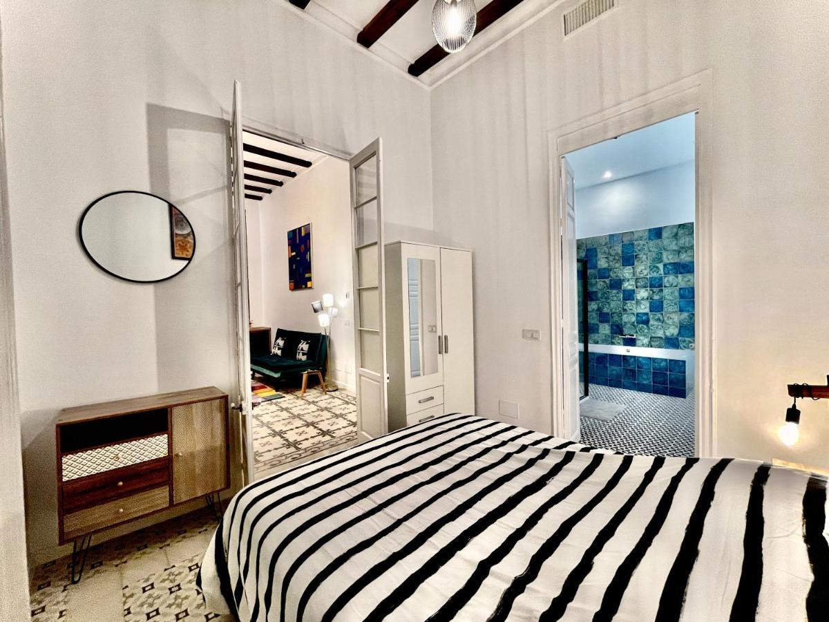 Picasso's Deluxe Puerta Apartment Malaga