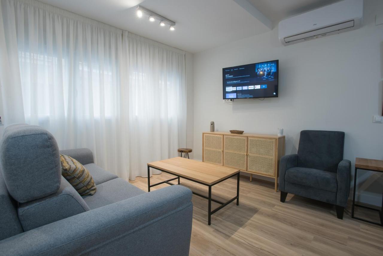 Duplex Picasso Cervantes 8 Apartment