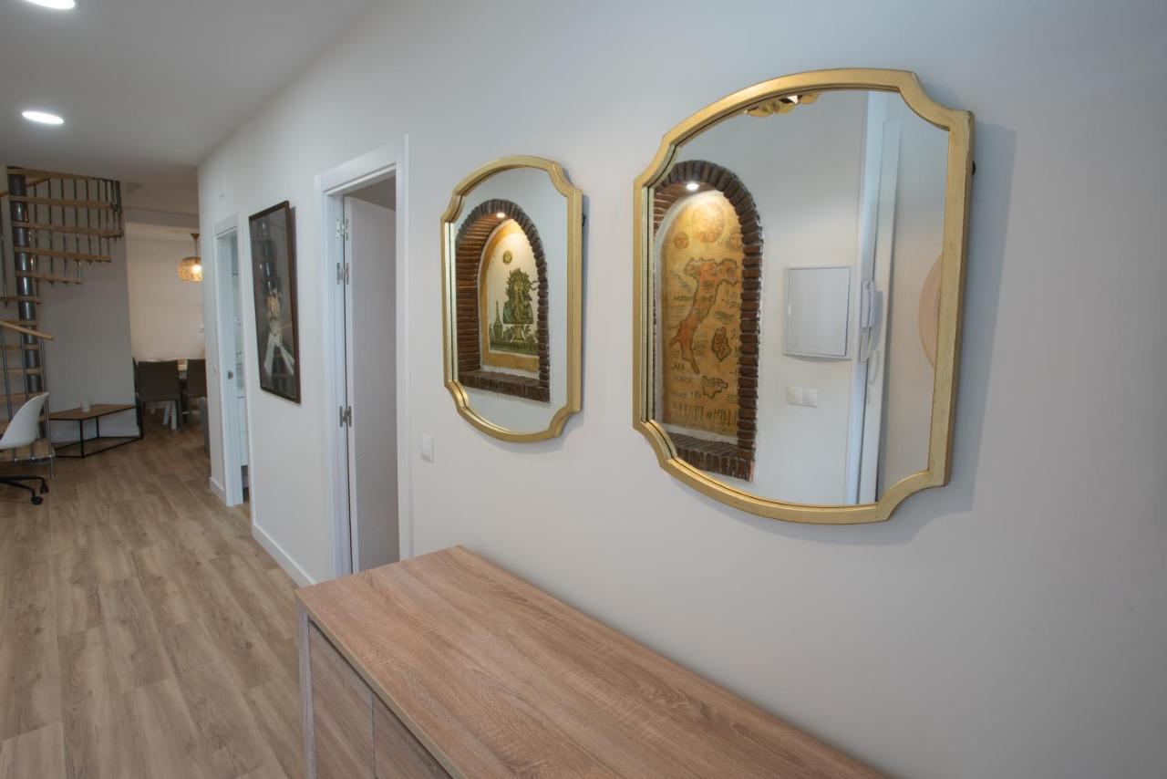 Duplex Picasso Cervantes 8 Apartment