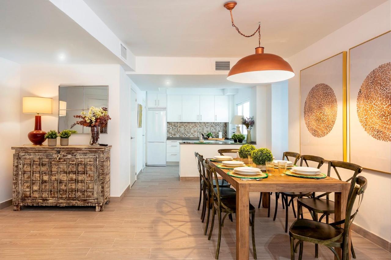 Apartment Genteel Plaza De Flores