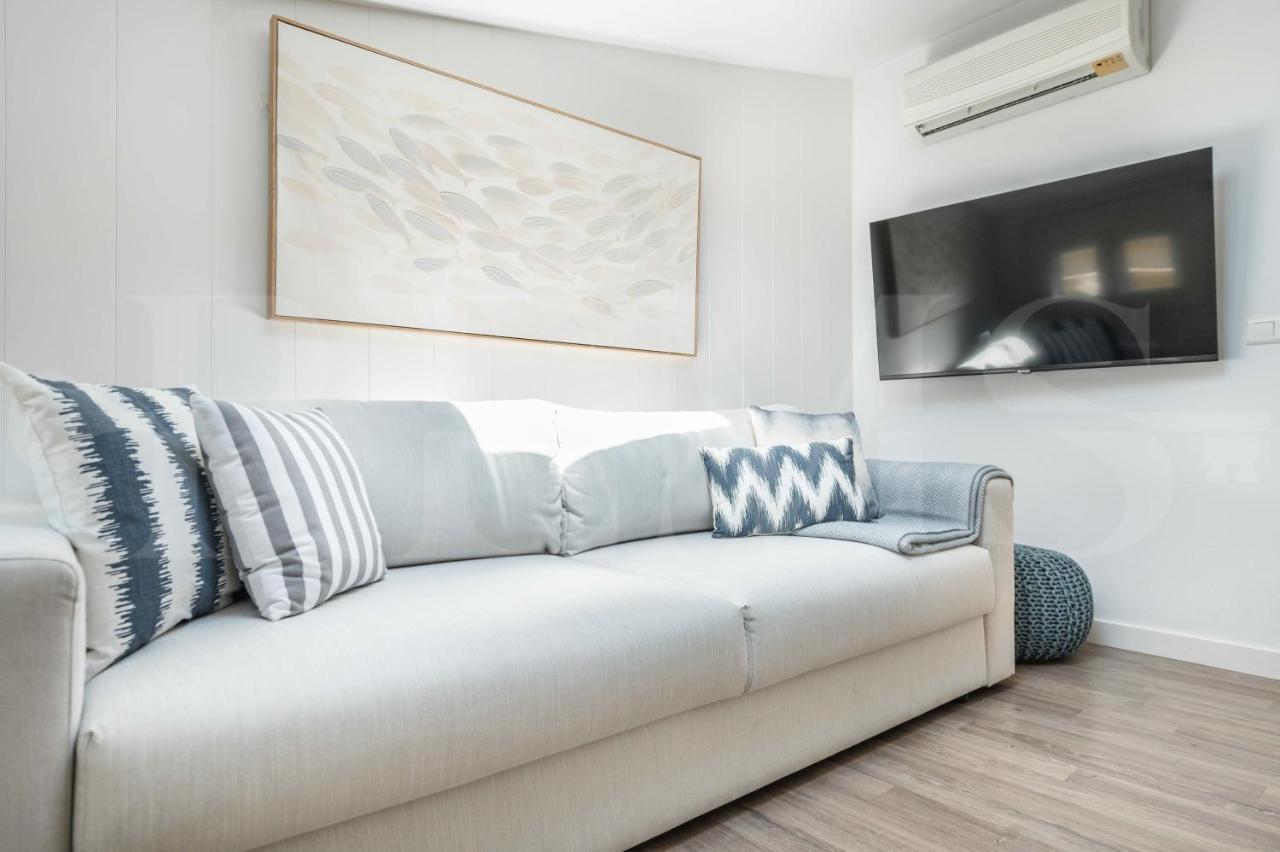 Coastal Attic In The Heart Of By Rems Apartment