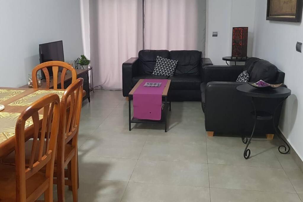Center Apartment *