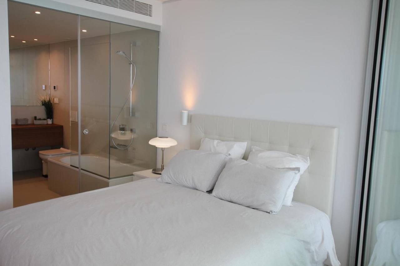 The Wave Collection Sea View 2 Bedrooms Apartment *