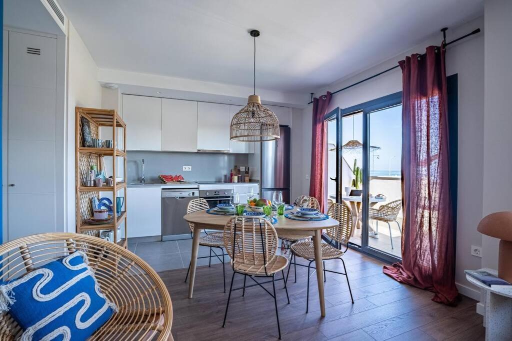 Apartment Heima In Front Of The Sea Malaga