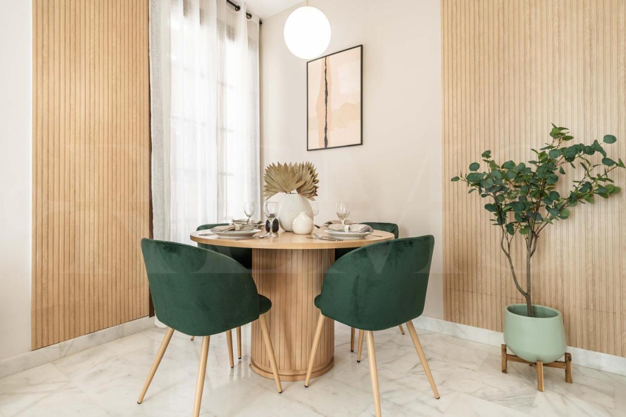 Elegant In The Heart Of By Rems Apartment