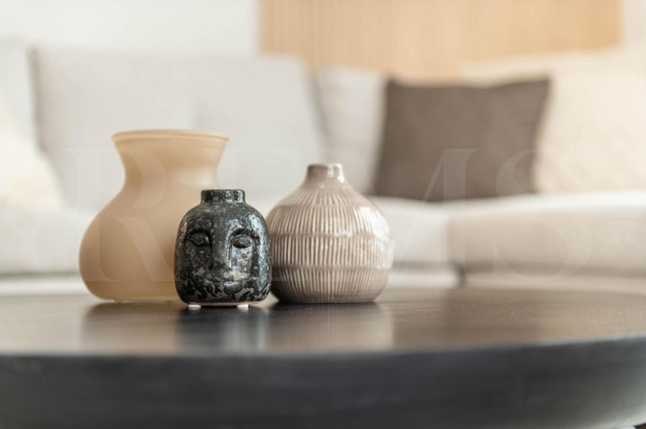 Elegant In The Heart Of By Rems Apartment