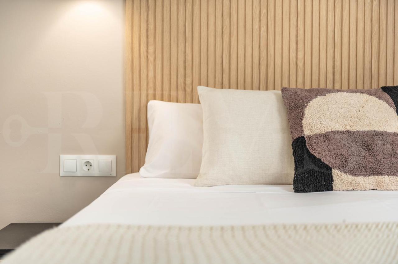 Elegant In The Heart Of By Rems Apartment