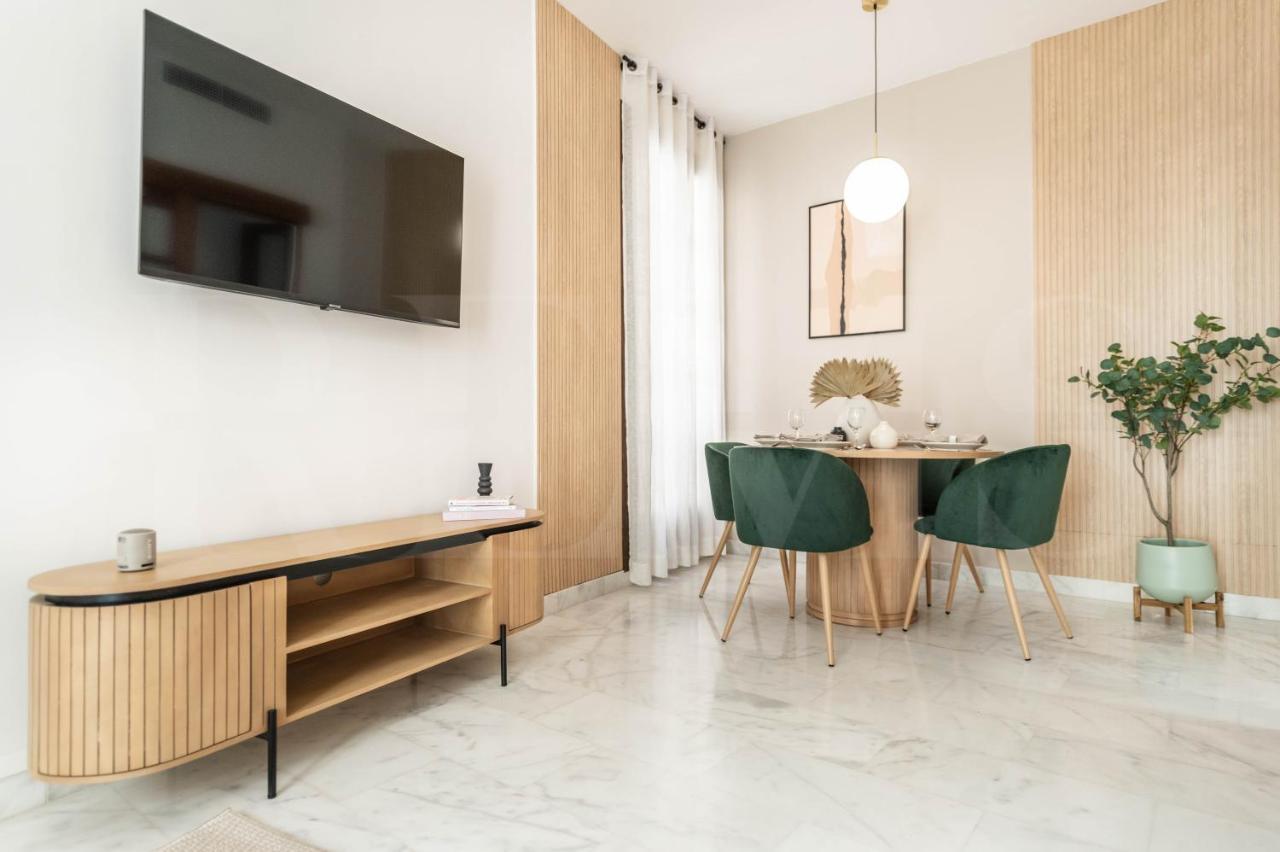 Elegant In The Heart Of By Rems Apartment *