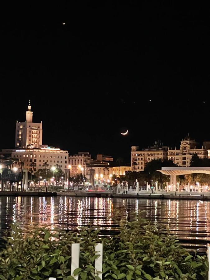 Feminine Malaga