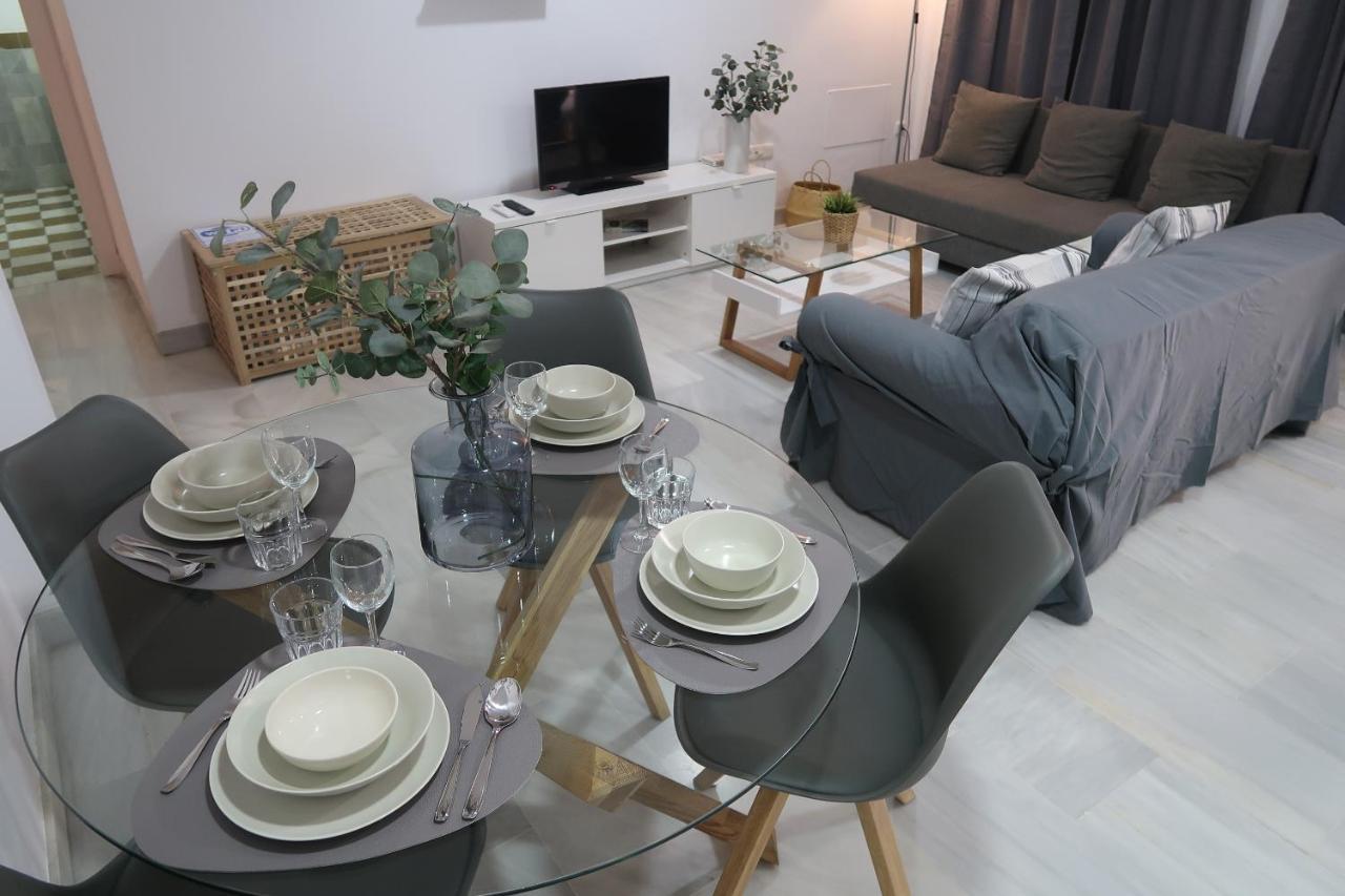 J & E Center Apartment *