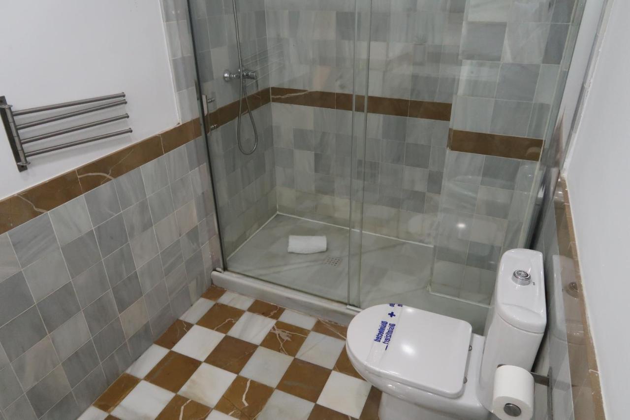 J & E Center Apartment