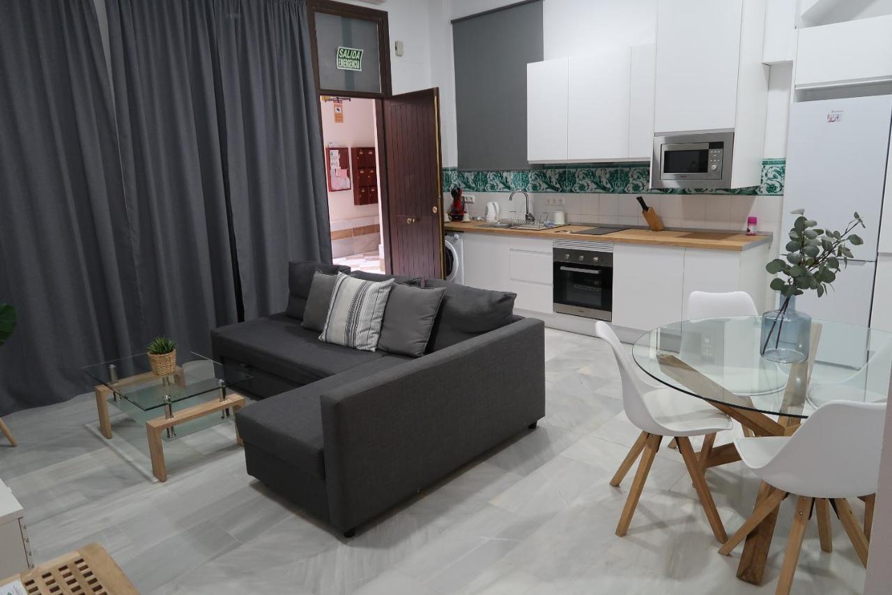 Apartment J & E Center