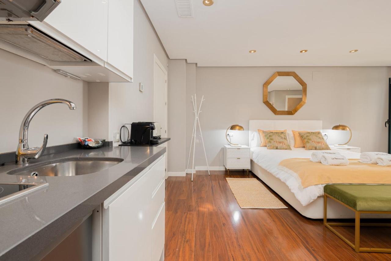 Appartement C30 Deluxe Studio With Terrace Into Cathedral Square