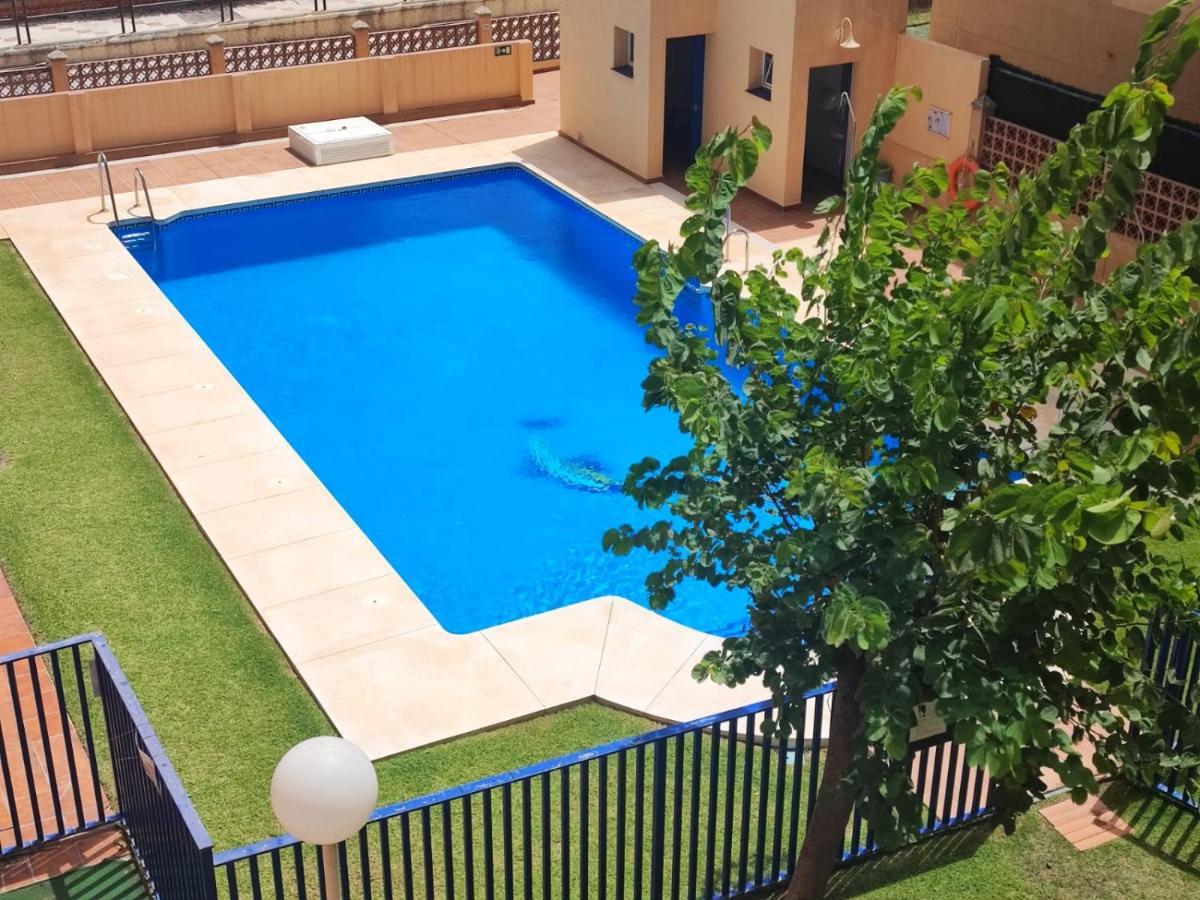 Casa Playa Guadalmar, Beautiful In Front Of The Sea, Wifi, Ac, Smart Tv, Private Parking Apartment Málaga