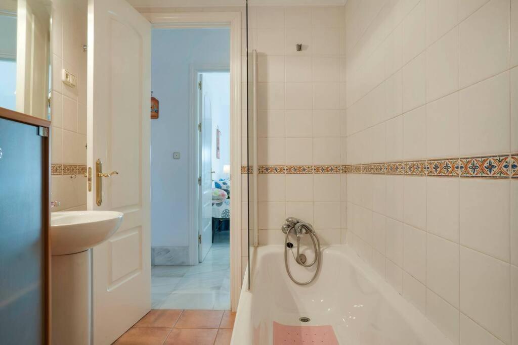 Appartement Cozy Penthouse Center, Car Park Included-caspal *